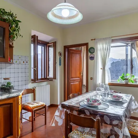 Casa Gigina 펜션 Stazzema